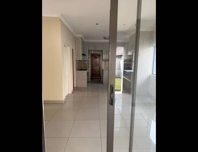 4 BEDROOM HOUSE FOR SALE IN MELODIE